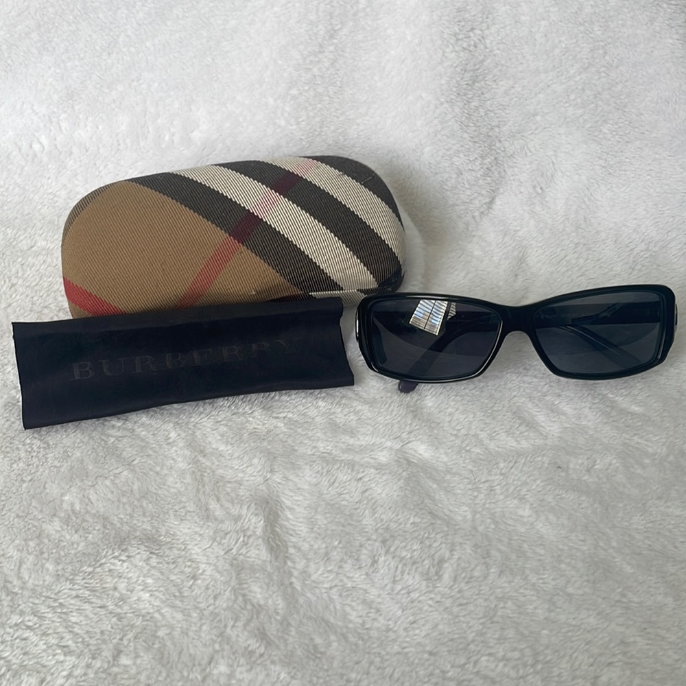 Burberry Spell Out Horseshoe Acetate Sunglasses Glasses Black B 4008 Italy